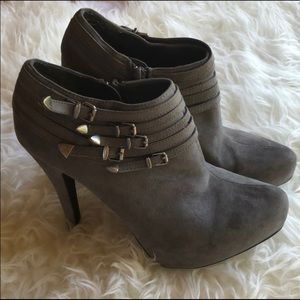Grey suede Lazer buckle Guess booties. (Size 8)